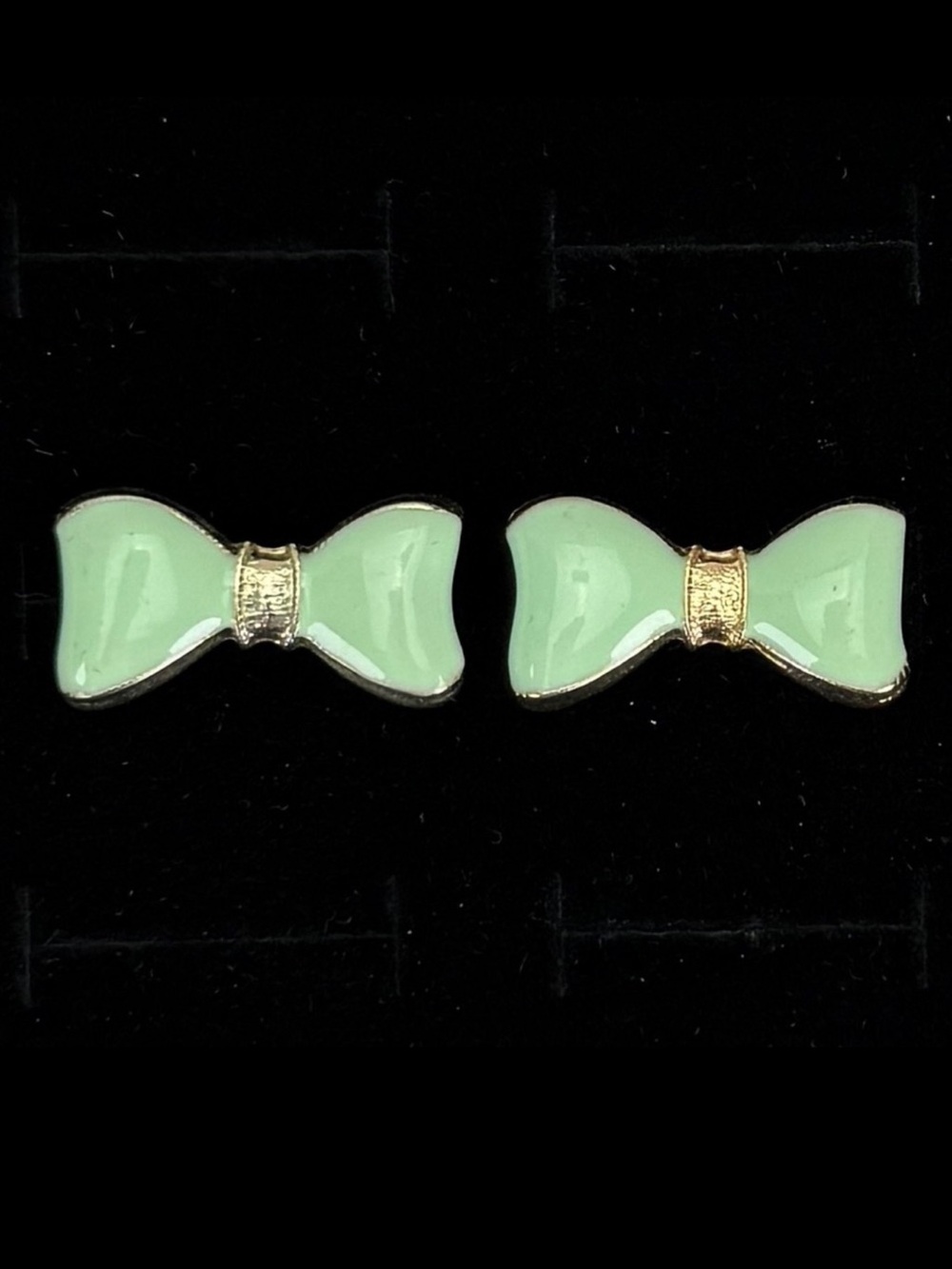 Vintage light goldtone, pastel Blue green bow design pierced earrings - Picture 1 of 12